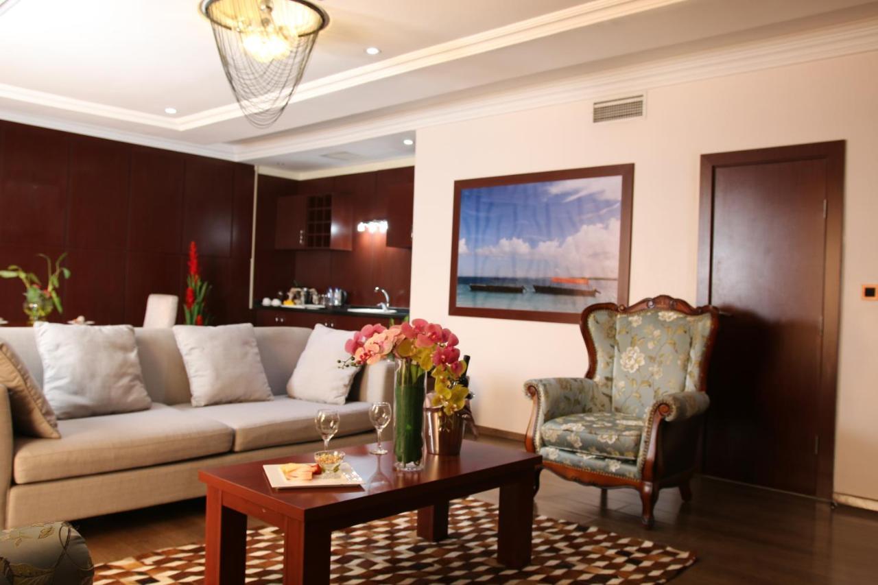Grand Pela Hotel & Suites Abuja Exteriör bild