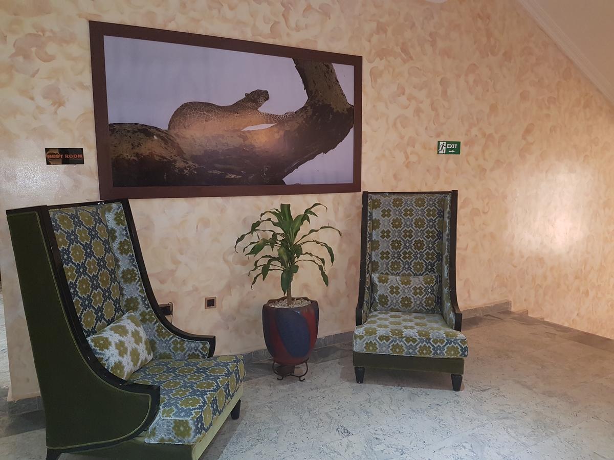 Grand Pela Hotel & Suites Abuja Exteriör bild