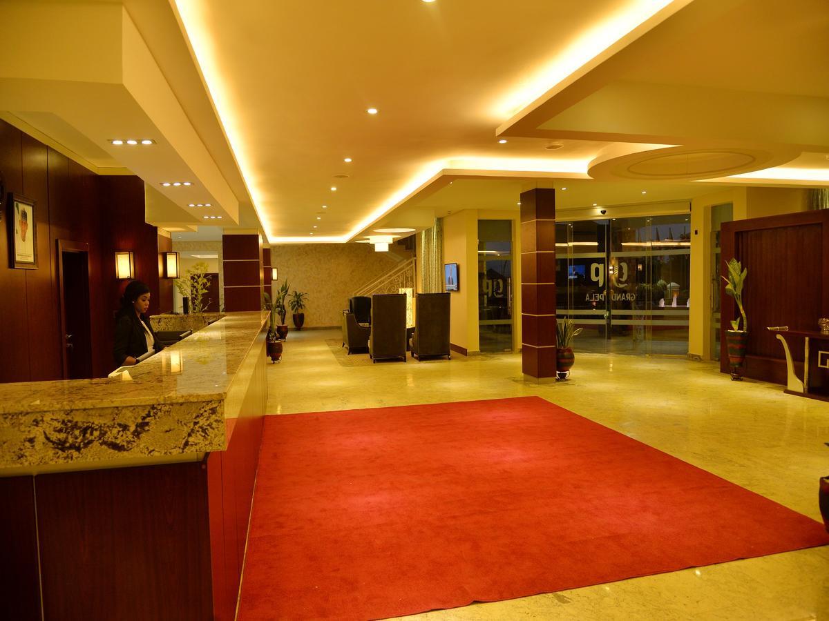 Grand Pela Hotel & Suites Abuja Exteriör bild