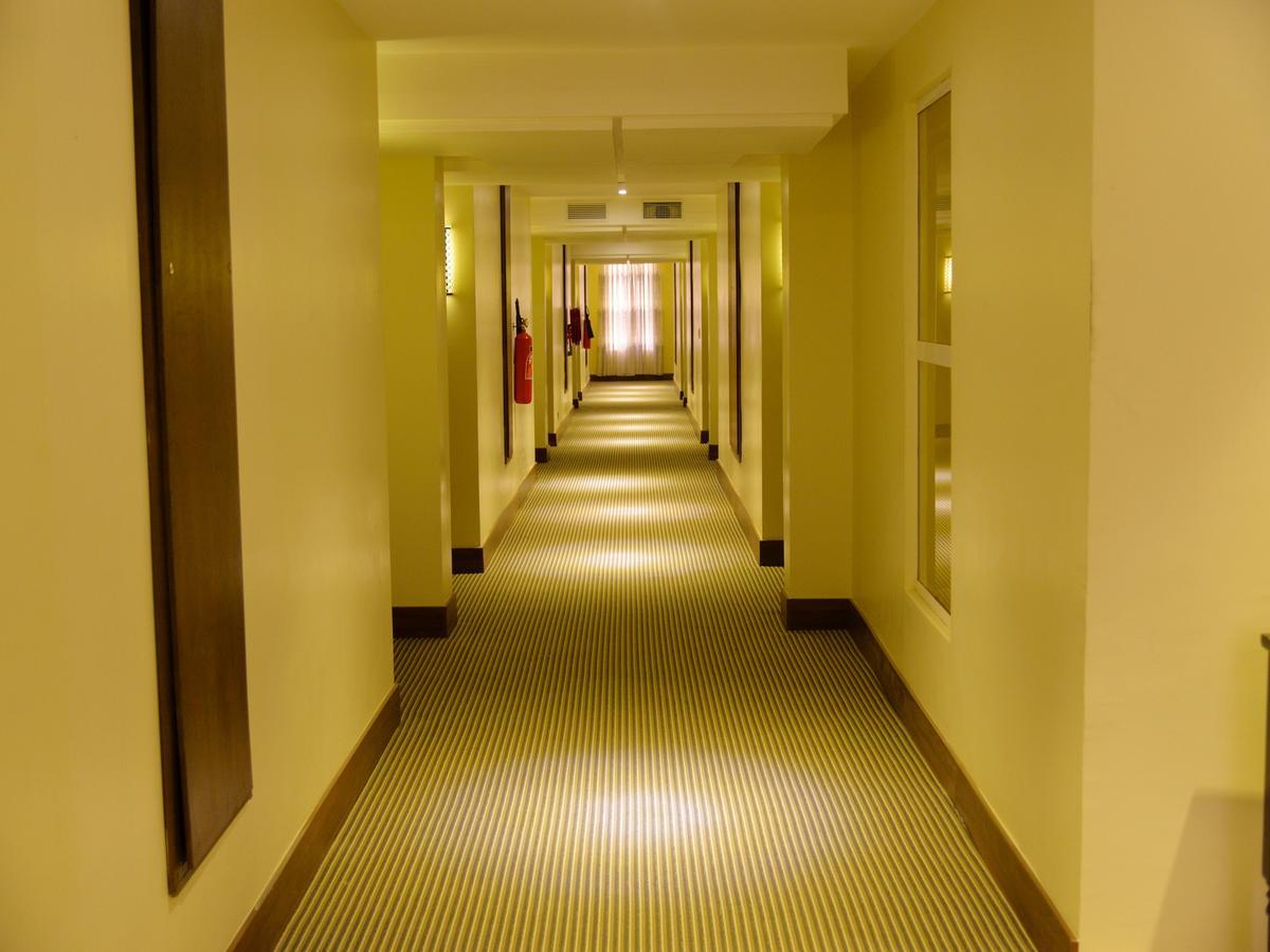 Grand Pela Hotel & Suites Abuja Exteriör bild