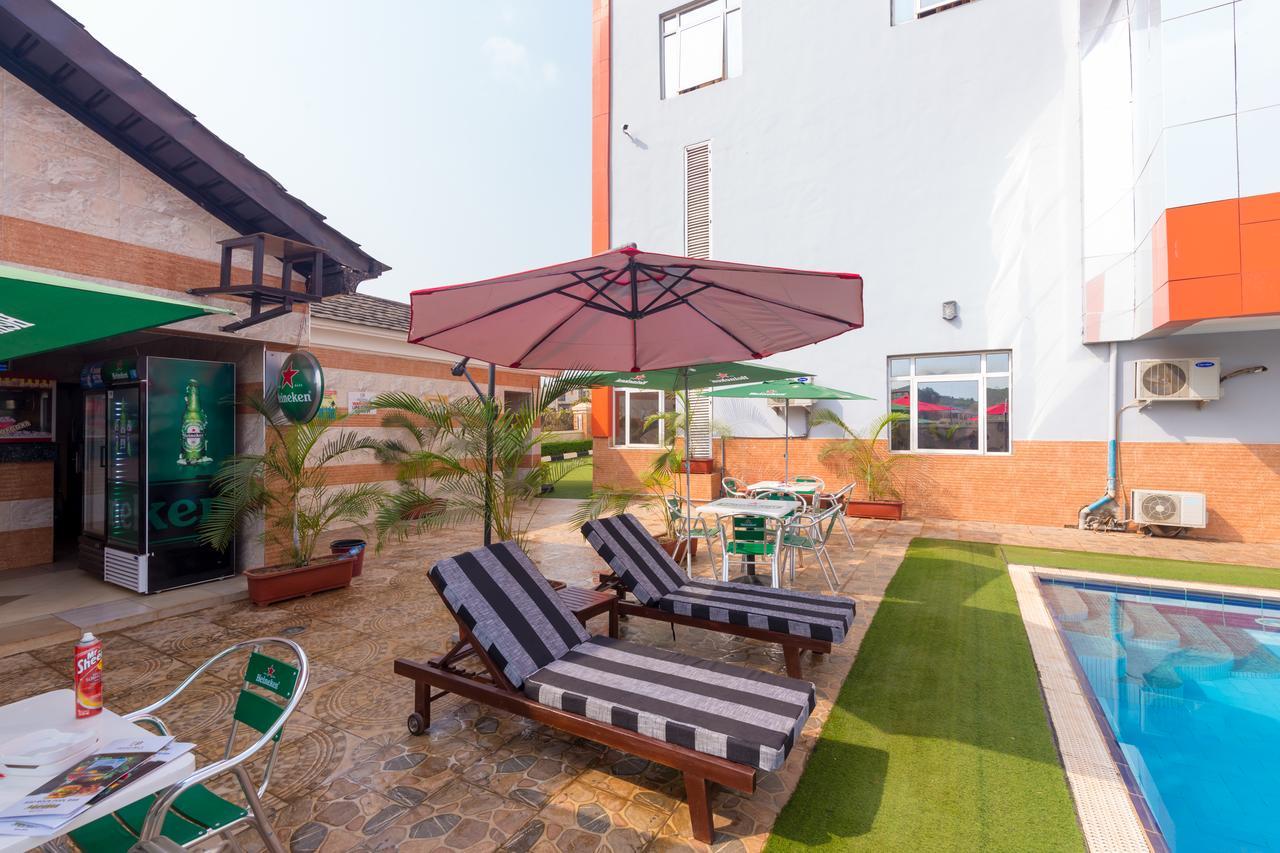 Grand Pela Hotel & Suites Abuja Exteriör bild